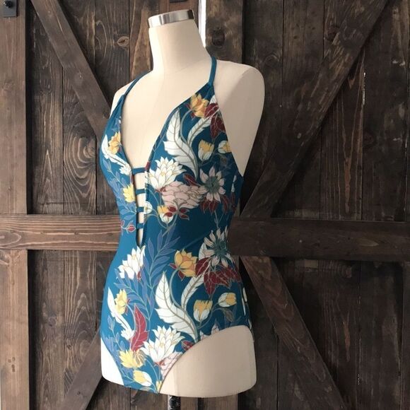 ModCloth The Teresa One piece Floral Swimsuit - Picture 6 of 14